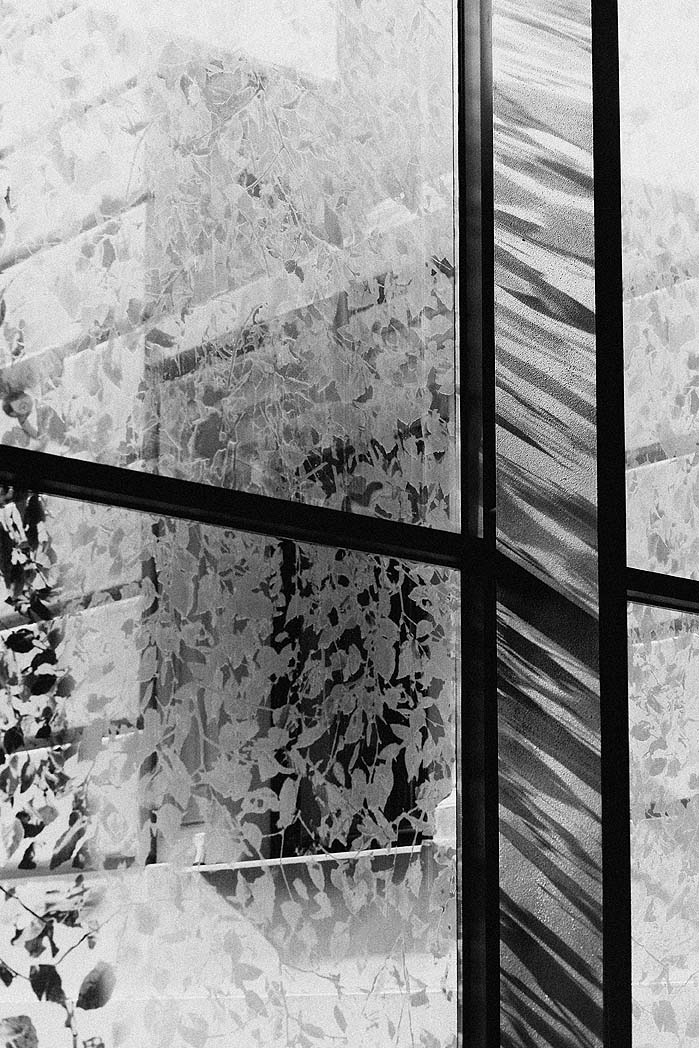 This is caption 1 <a href='#link'>Even with links!</a>