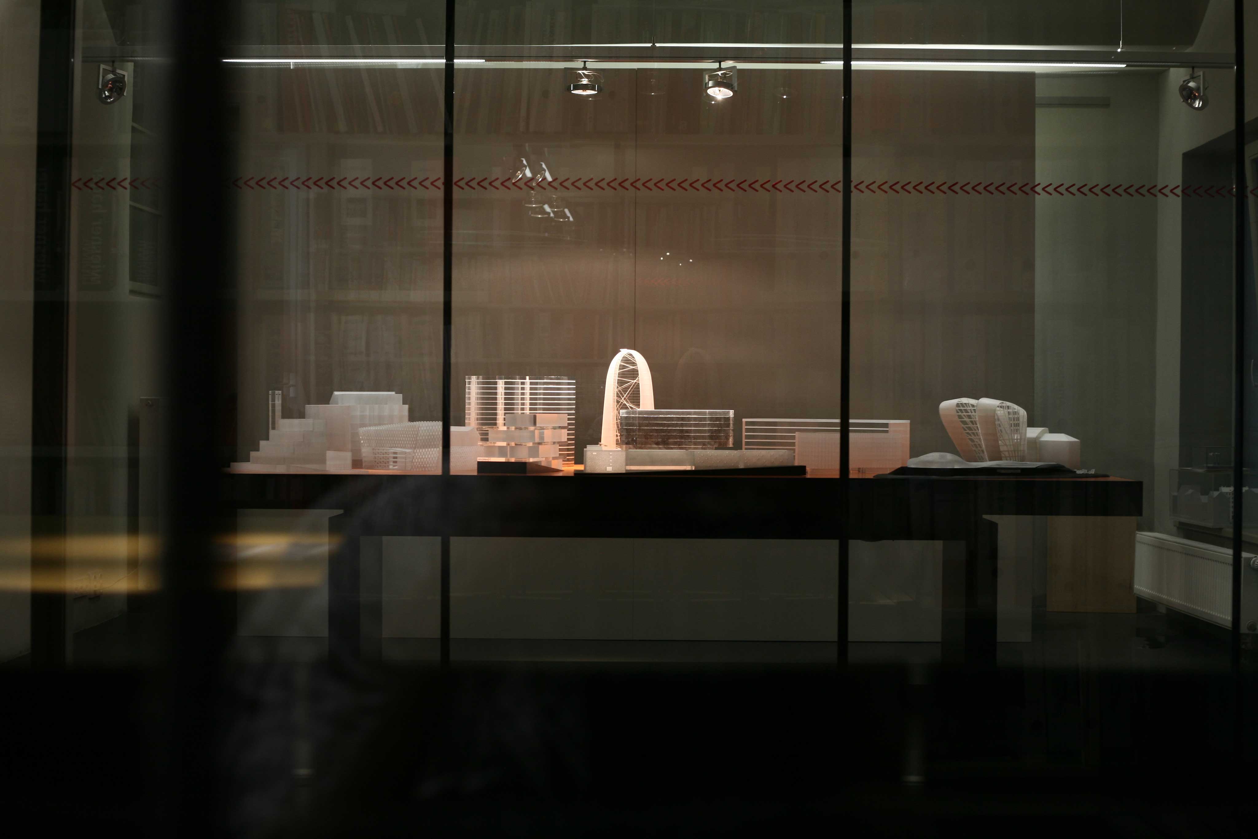 This is caption 1 <a href='#link'>Even with links!</a>