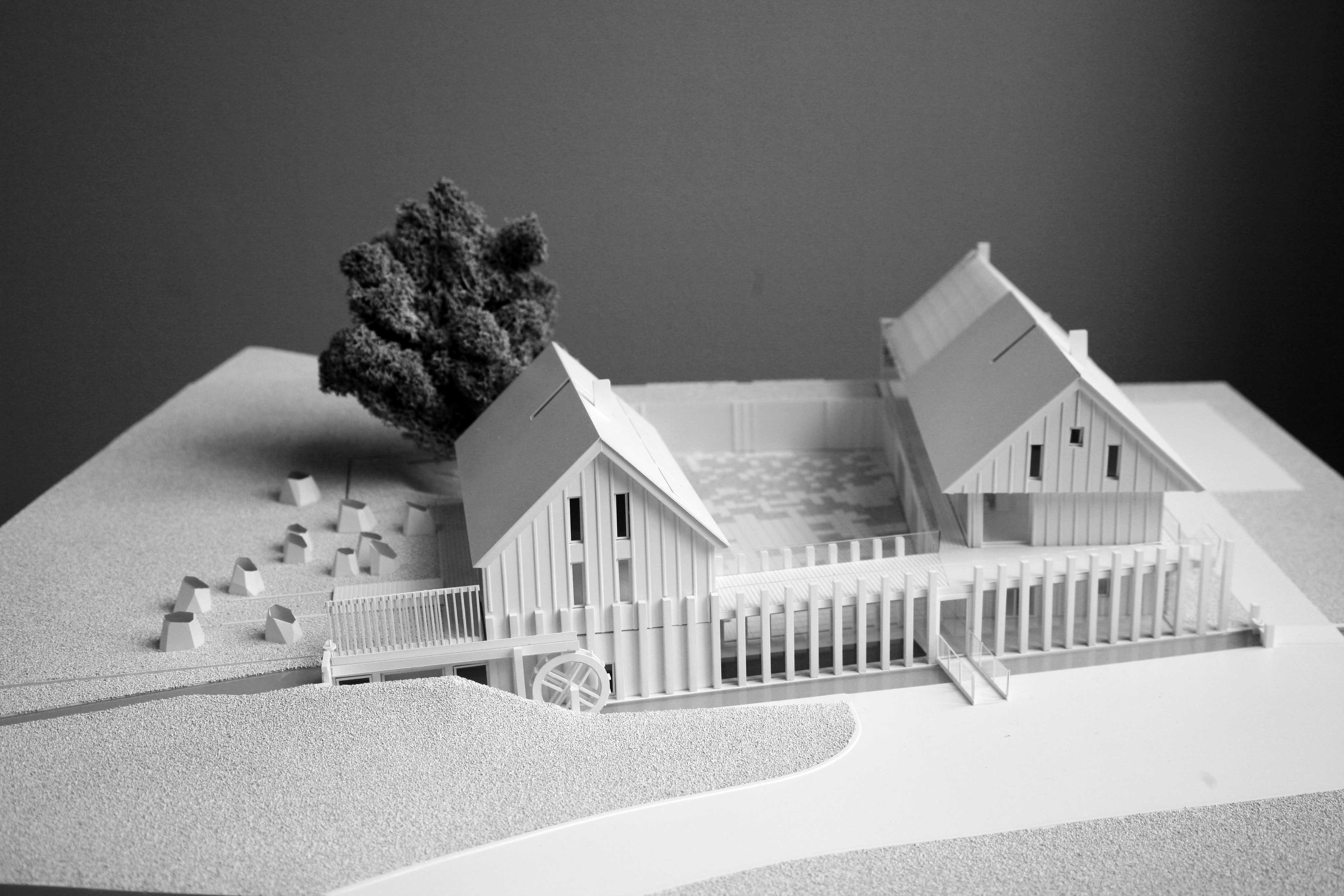 This is caption 1 <a href='#link'>Even with links!</a>