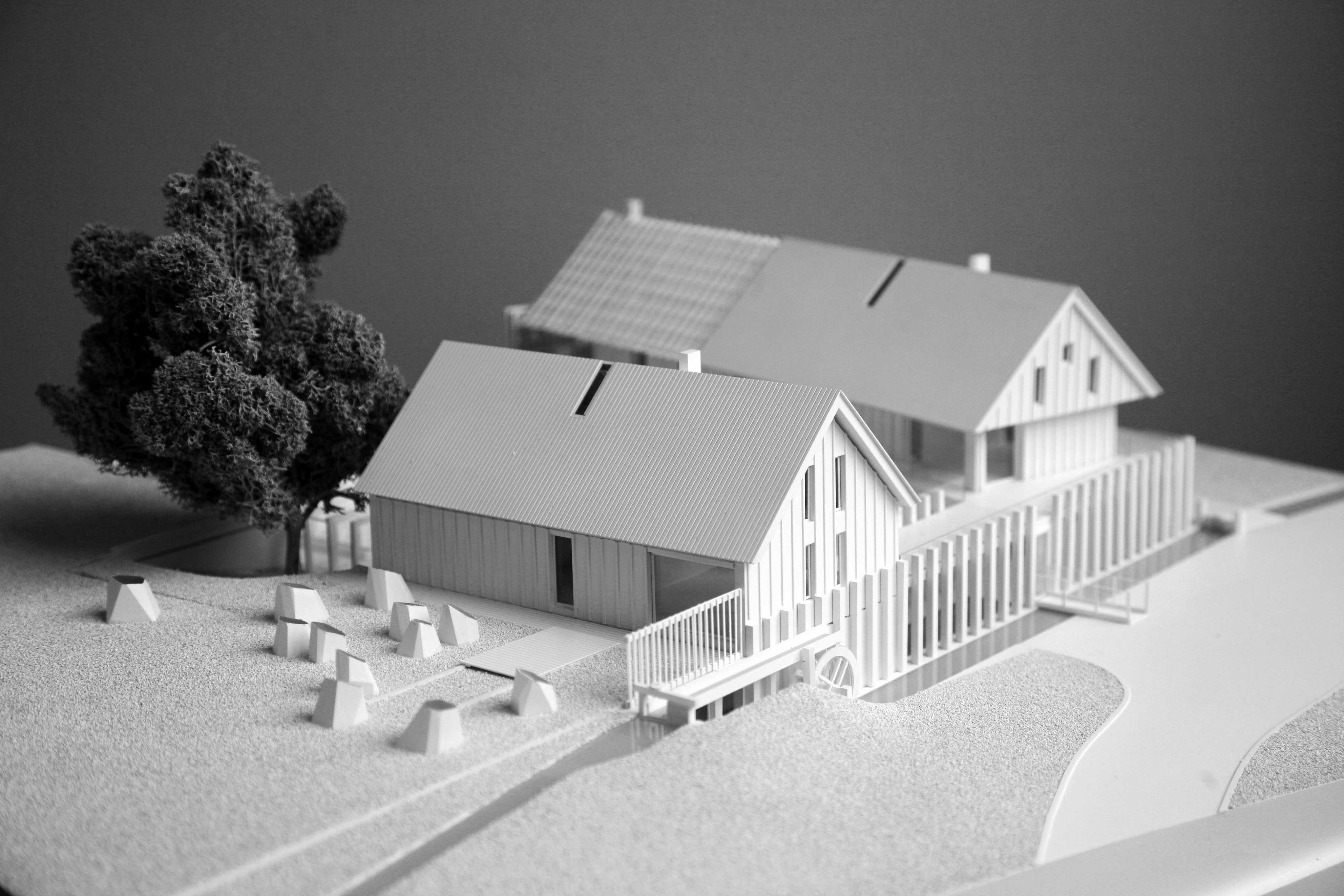 This is caption 1 <a href='#link'>Even with links!</a>