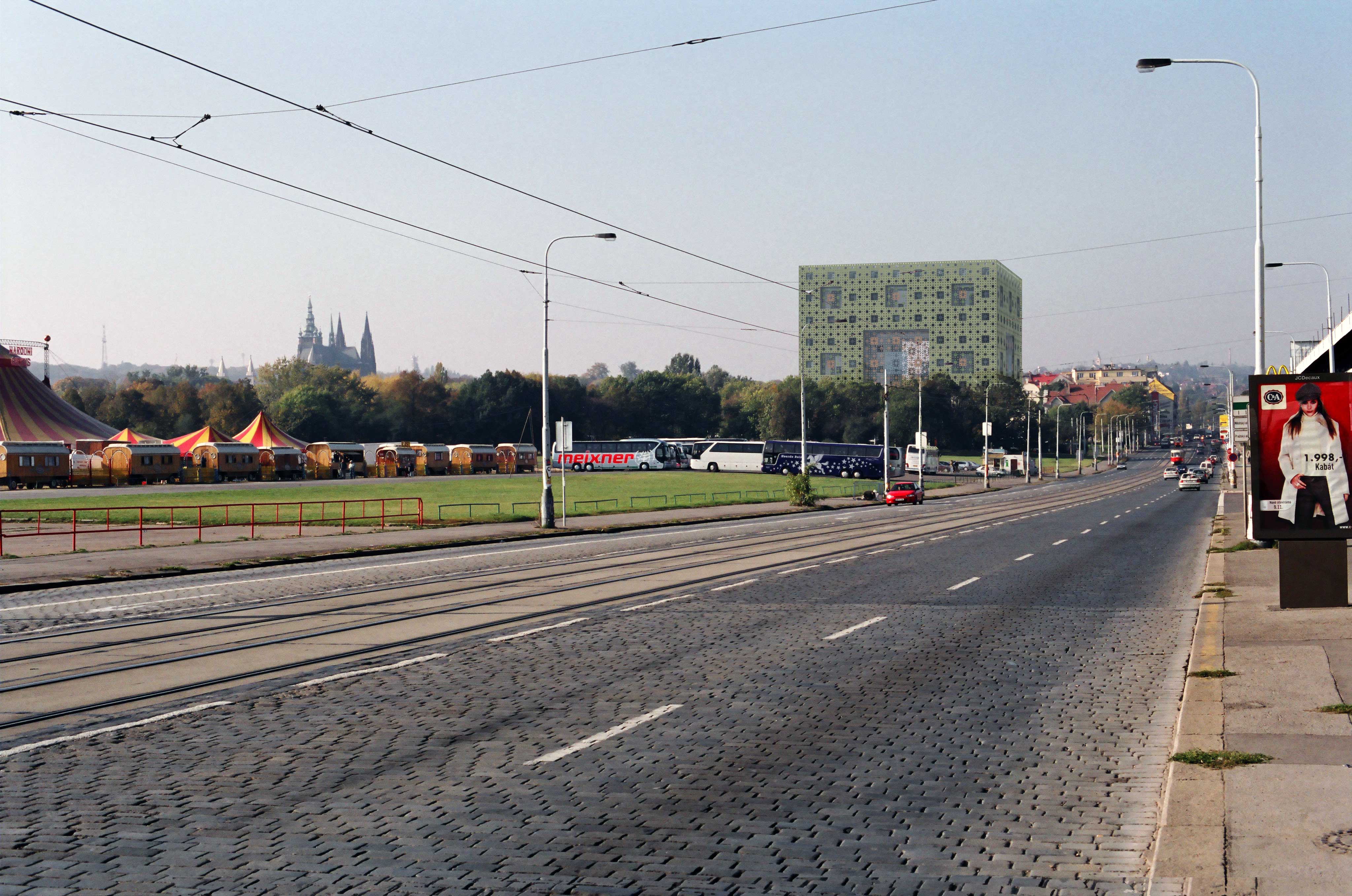 This is caption 1 <a href='#link'>Even with links!</a>