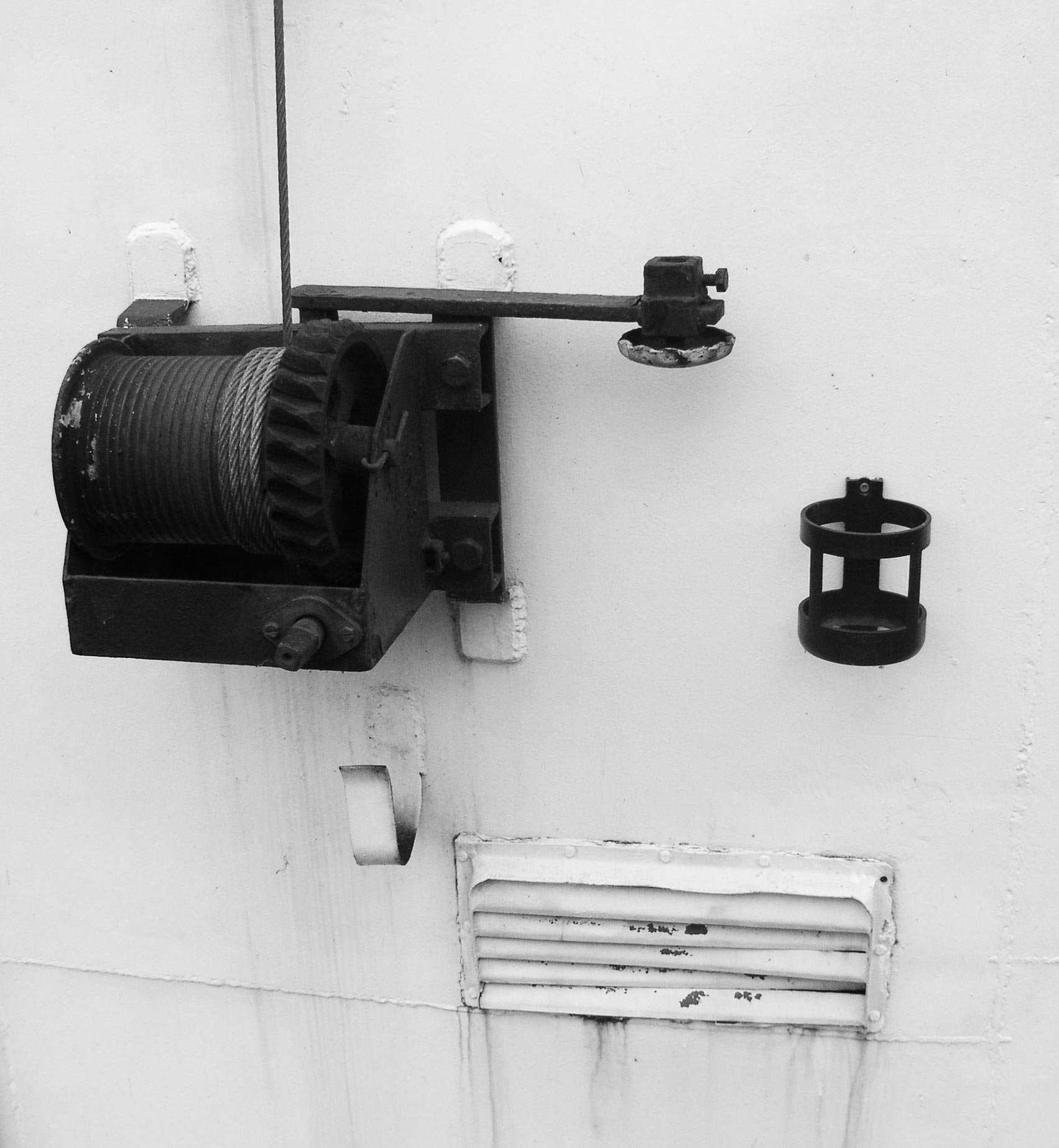 This is caption 1 <a href='#link'>Even with links!</a>