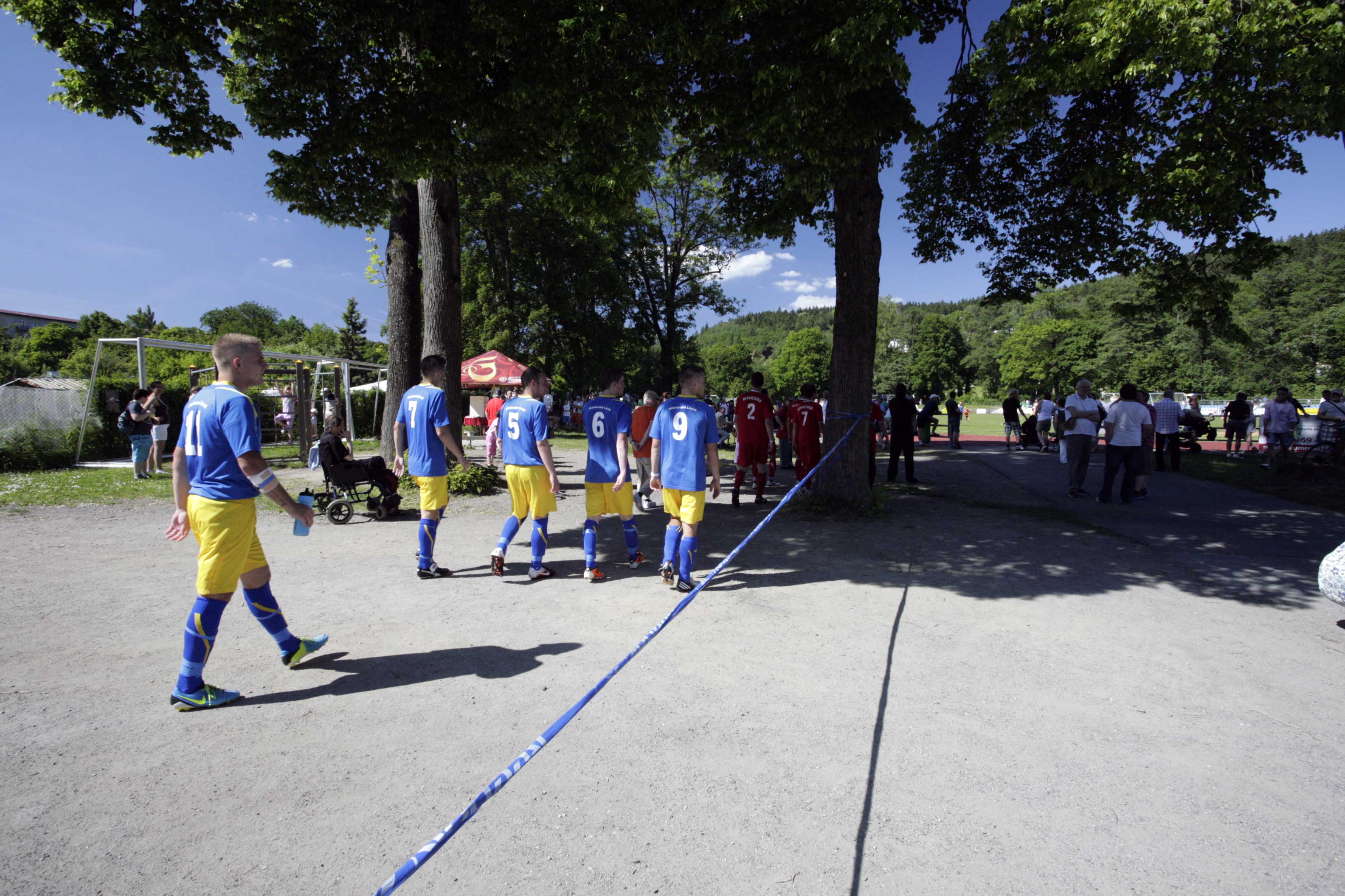 This is caption 1 <a href='#link'>Even with links!</a>