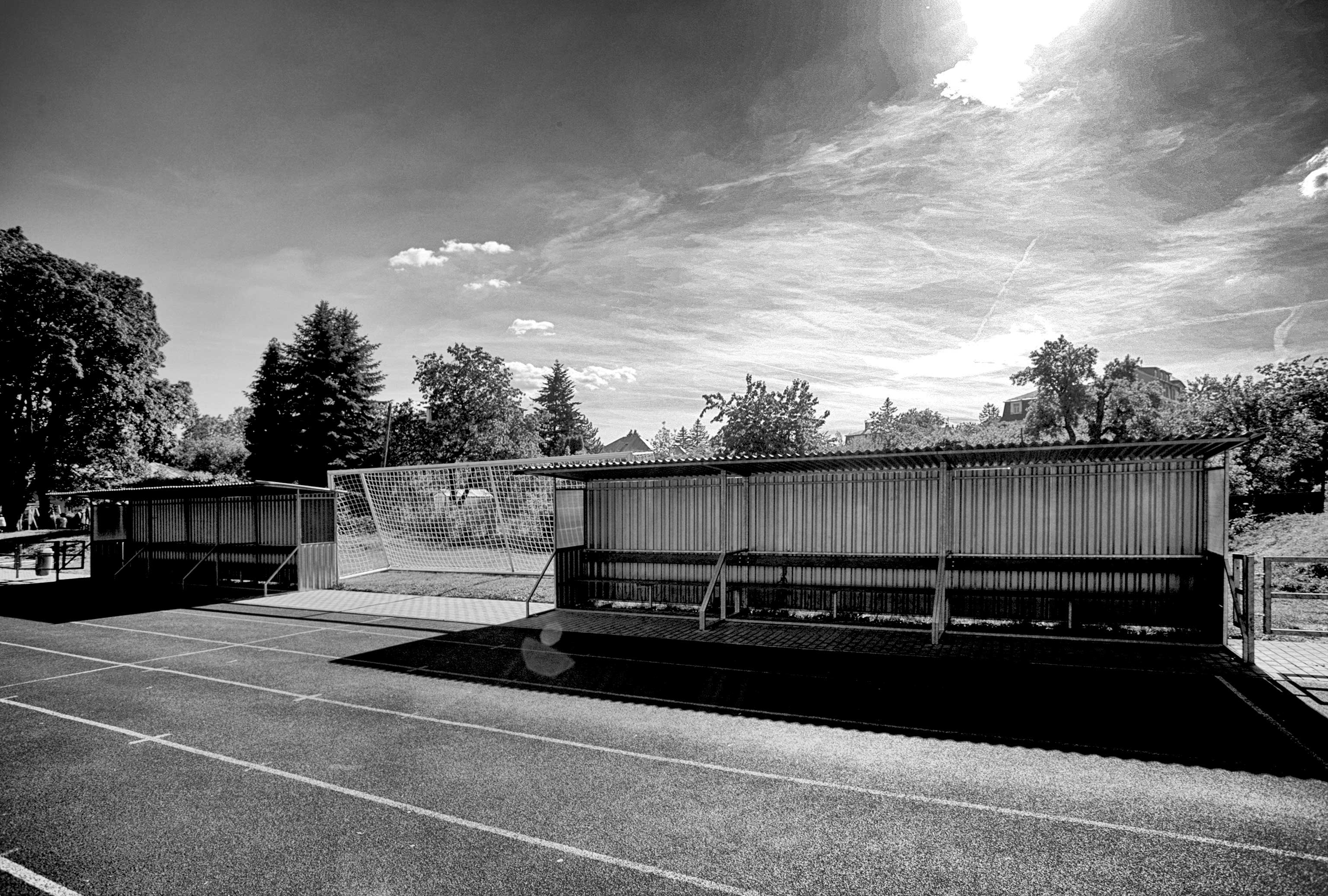 This is caption 1 <a href='#link'>Even with links!</a>