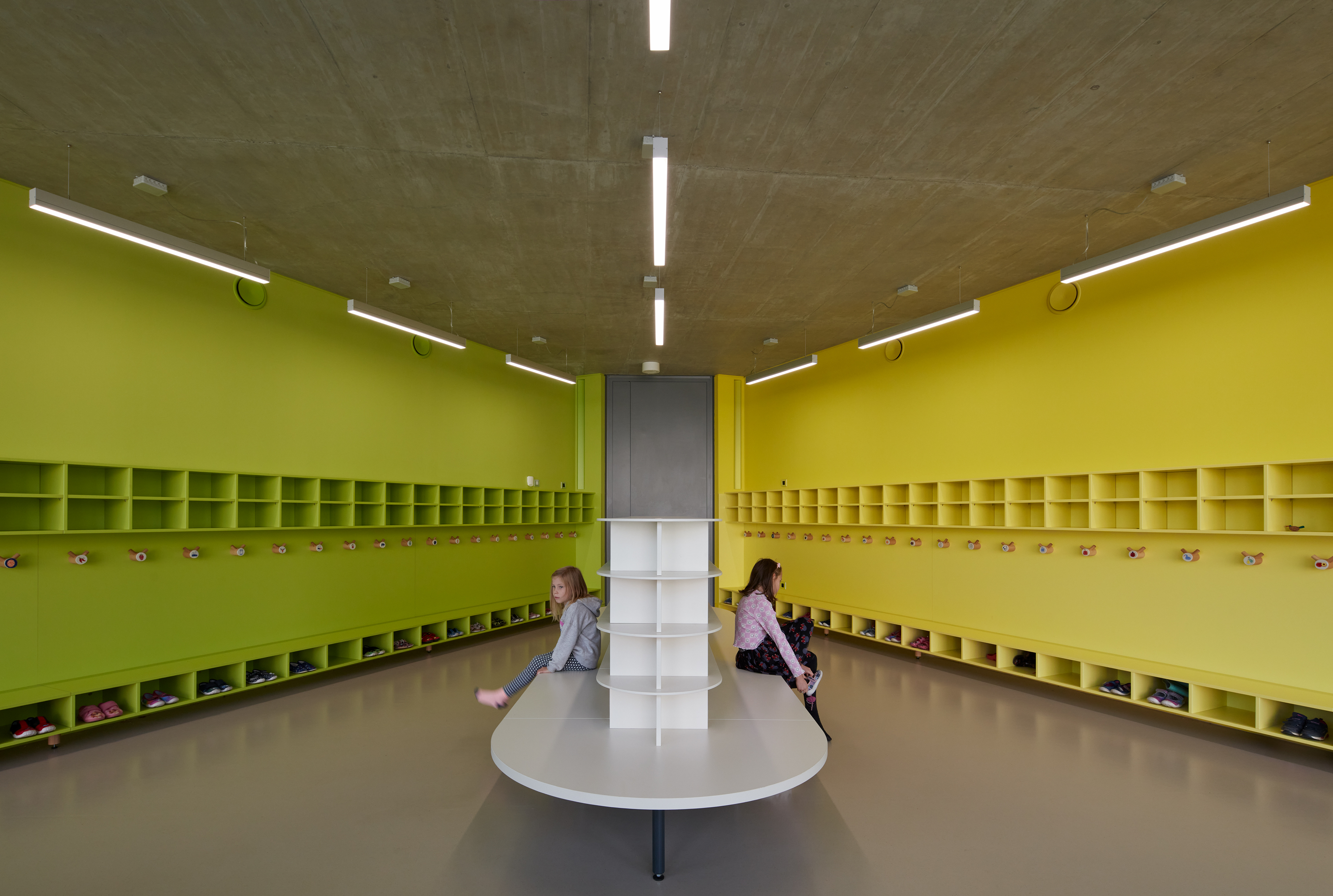 This is caption 1 <a href='#link'>Even with links!</a>