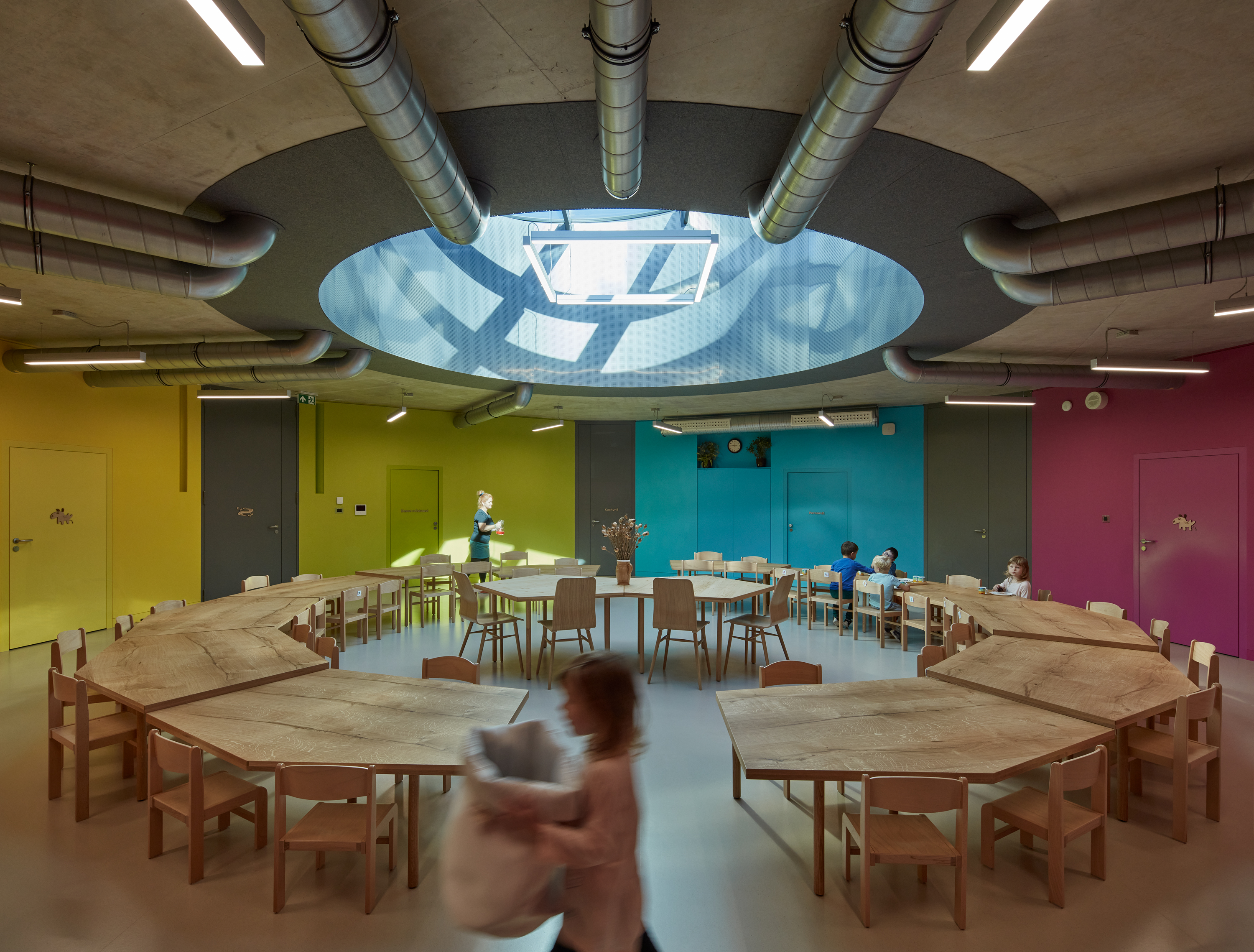 This is caption 1 <a href='#link'>Even with links!</a>